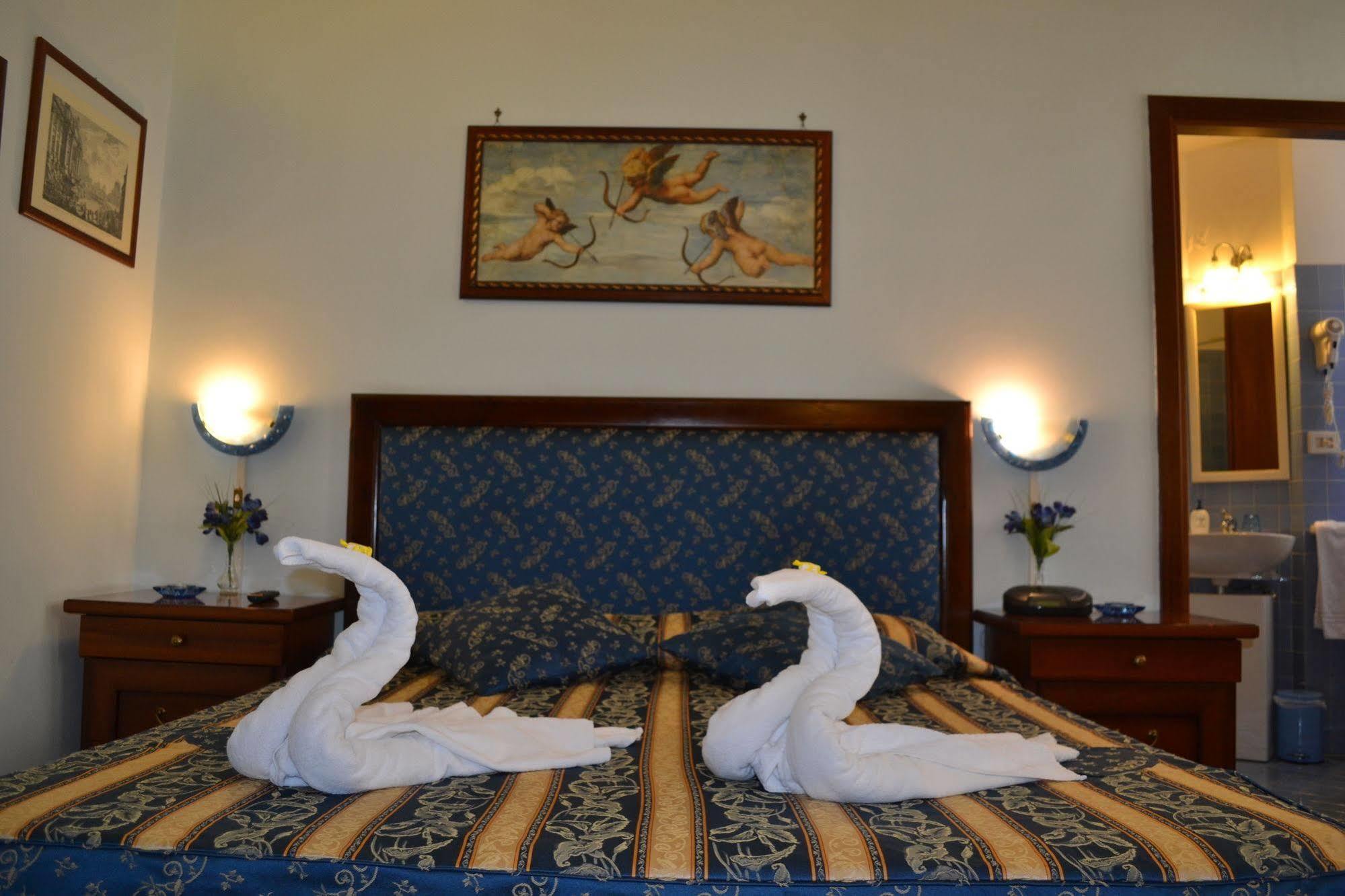 רומא Tibullo Guesthouse מראה חיצוני תמונה